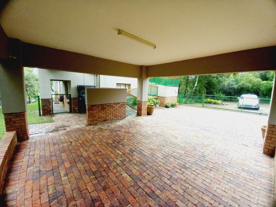4 Bedroom Property for Sale in Boschenvaal River Front Lodges Free State